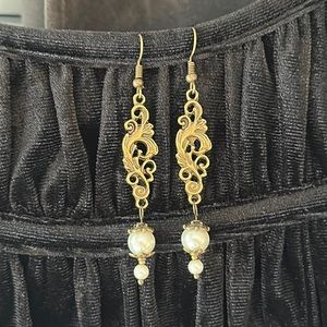 Bohemian Boho Victorian 1928 Style Double Faux Pearl Earrings New